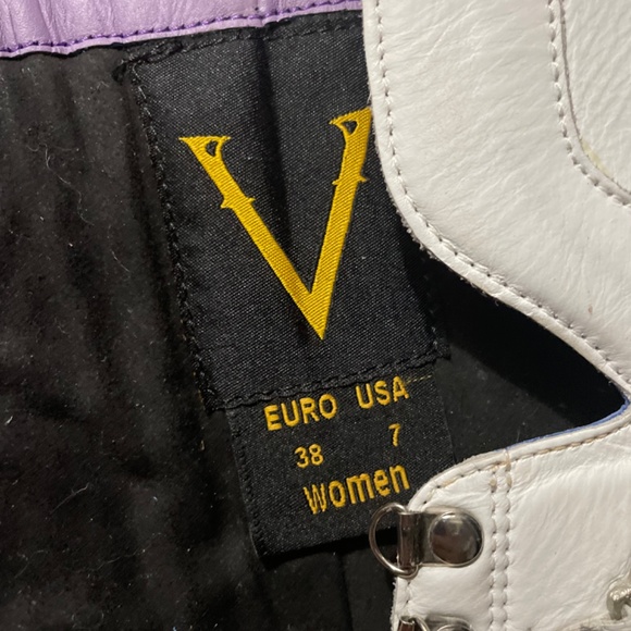 CUSTOM Verillas Monolith boots, size 7 - Picture 2 of 3